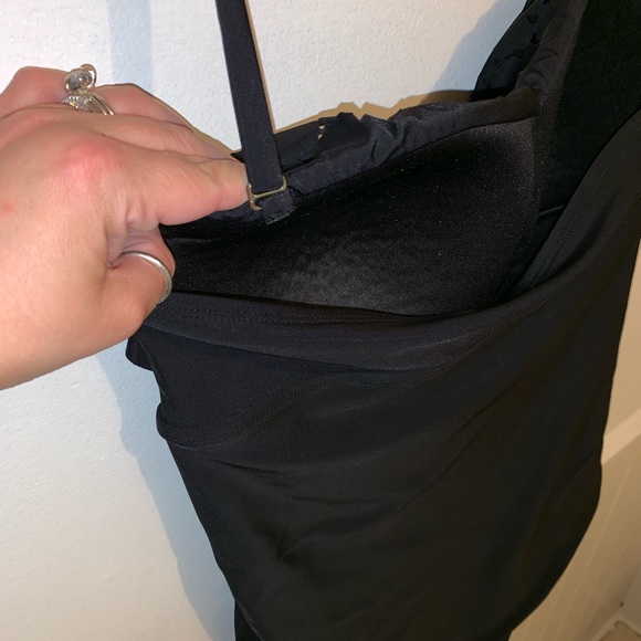 Ruffled Top Halter One-Piece Swimsuit - Picture 5 of 6